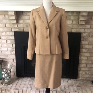 Pendleton Tan 2-Pc Skirt Set size 10P Jacket 12P Skirt